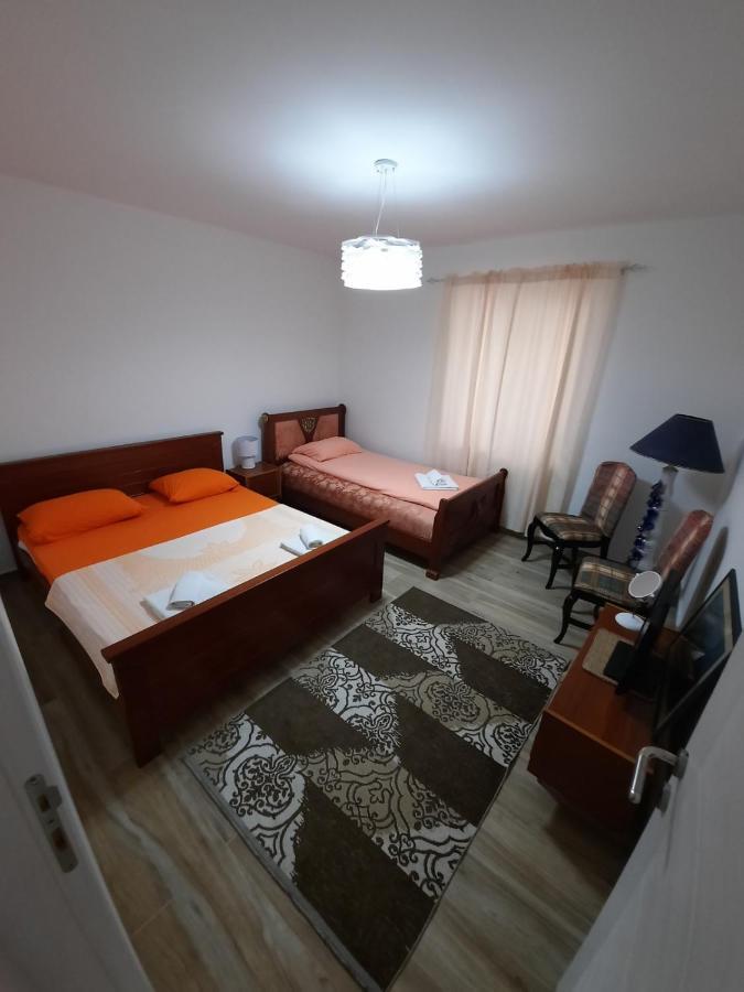 Apartments Mila Цетине Экстерьер фото